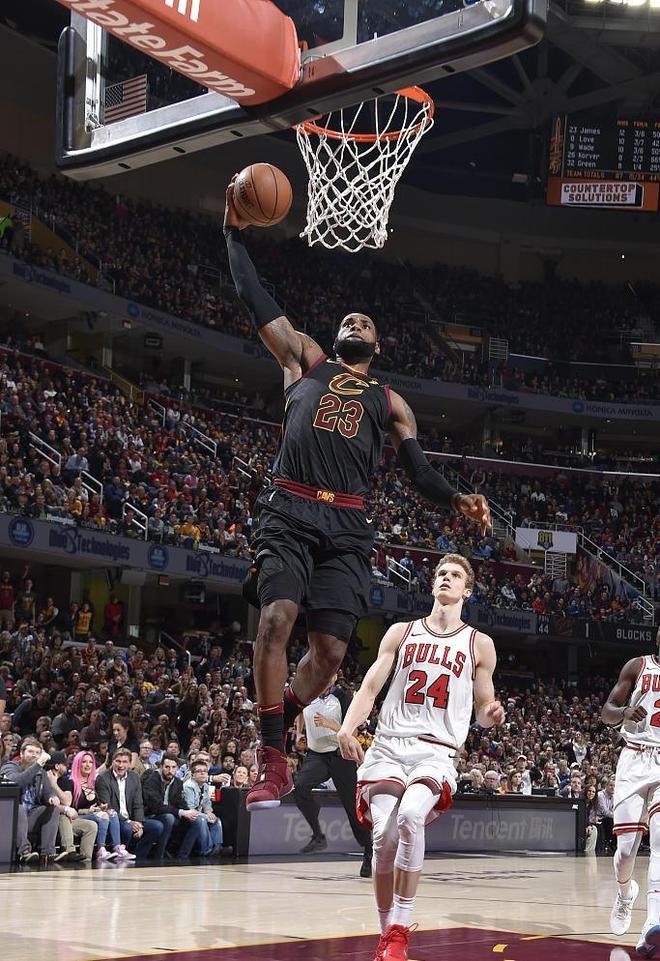 爱游戏官方-辽宁队力克公牛,詹姆斯高光表现