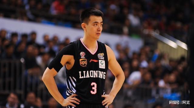 爱游戏APP-四川队险胜上海队，赵继伟点燃赛场